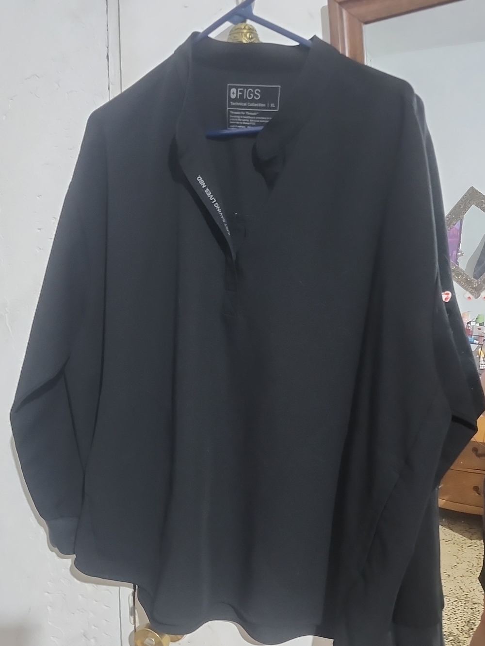 Figs Black Woman's Lightweight Pullover Shirt